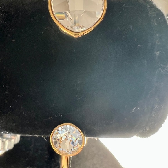Swarovski touchstone gold tone bangle with clear crystal - Picture 5 of 8